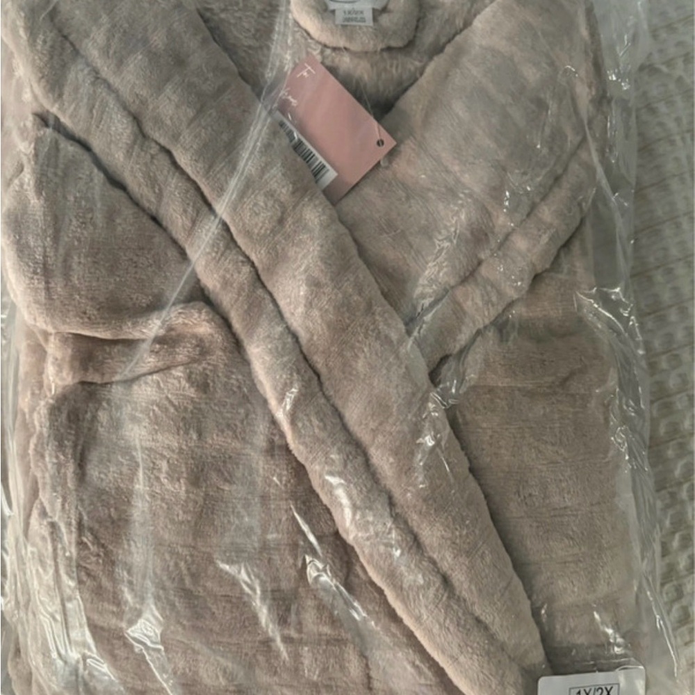 Luxurious Ulta Robe